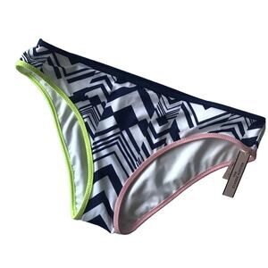 Victoria's Secret Hipster Swimsuit Bottoms Chevron Bikini Classic Blue White M